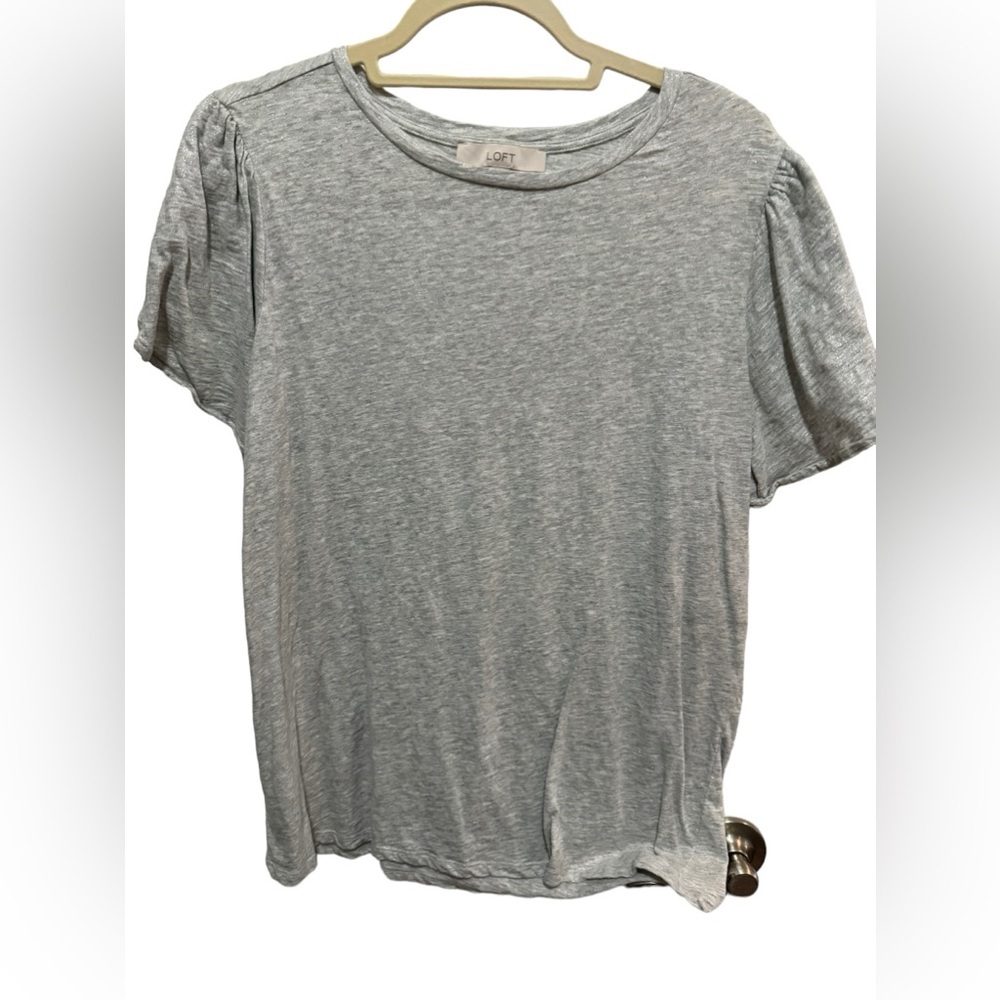 LOFT - Gray Tshirt - tulip sleeves - sparkle detail on fabric - Size L
